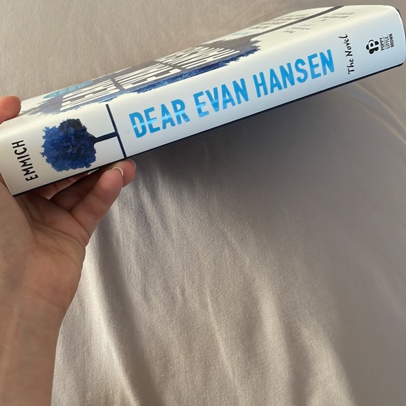 Perfect condition Dear Evan Hansen book bought in NYC - Picture 3 of 4